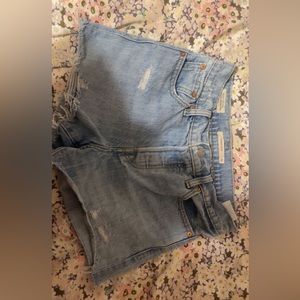 Levi’s wedgie shorts size 26